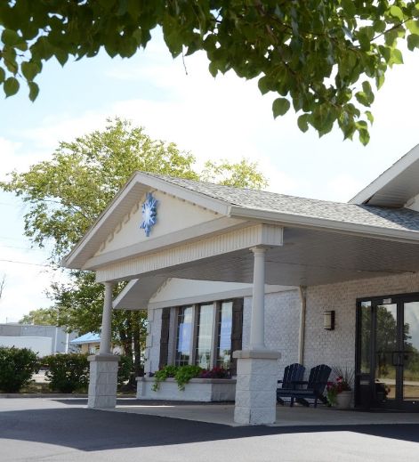 Exterior of Snow Family Dental office building
